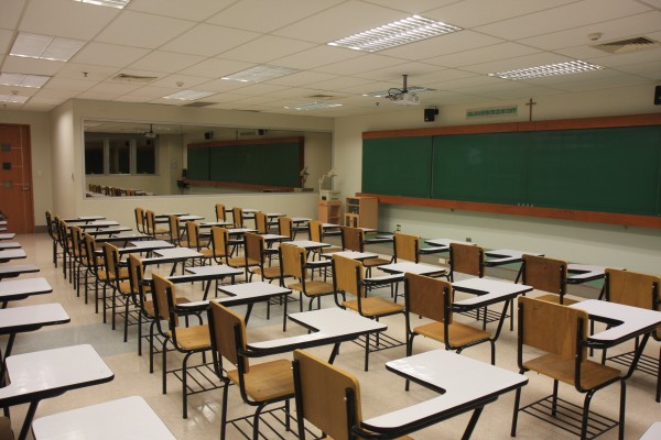 Image credit: Andrew Classroom De La Salle University by Malate269
Created: January 29, 201
http://en.wikipedia.org/wiki/Classroom#/media/File:Andrew_Classroom_De_La_Salle_University.jpeg